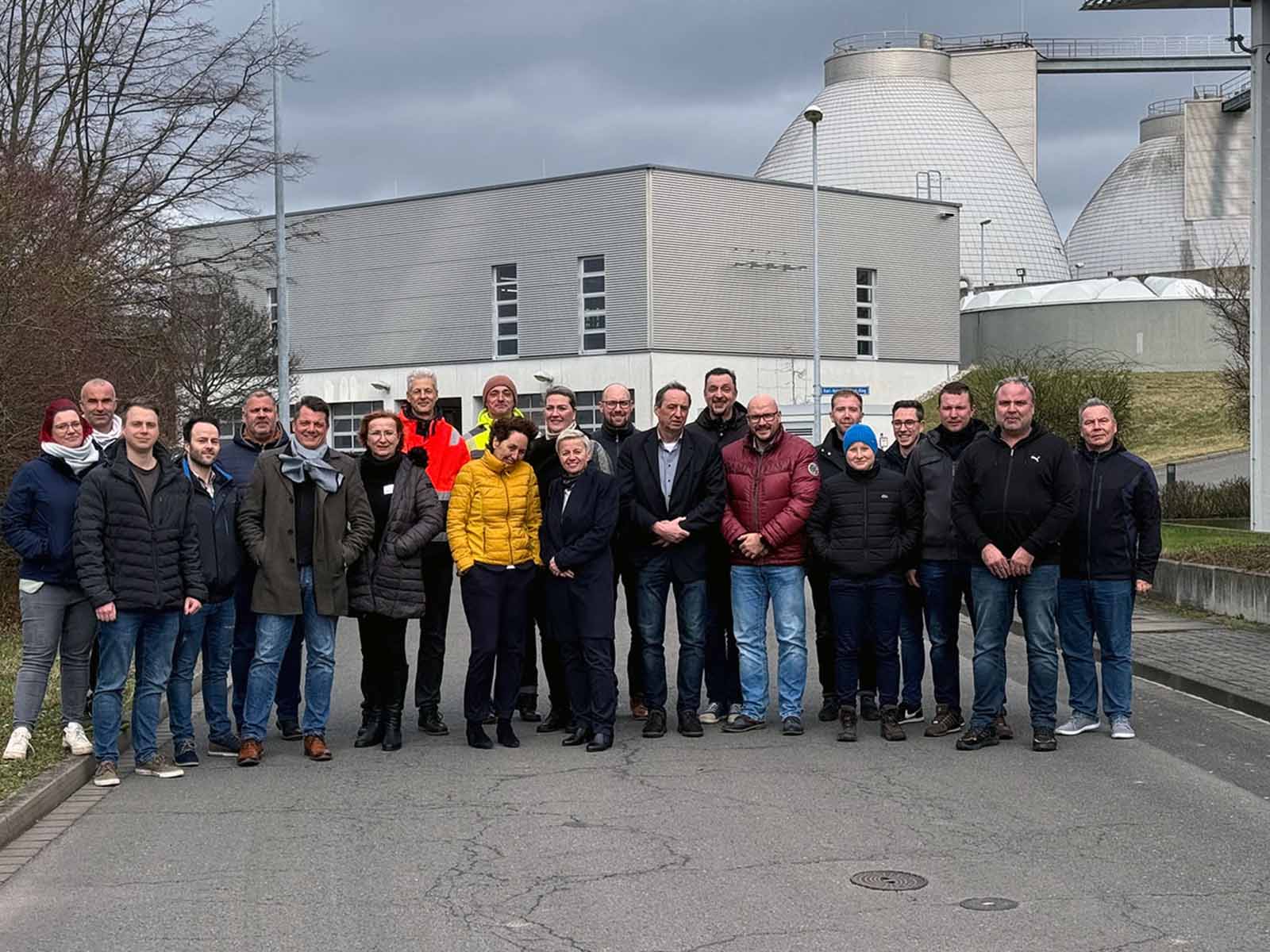 unitechnics_ontour_2024_gruppenbild_halle.jpg